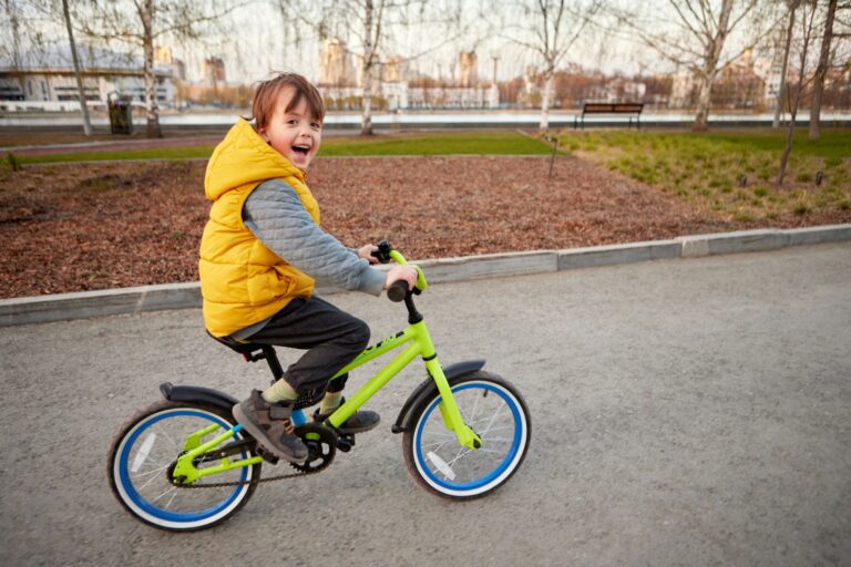 Adjustable seat height bikes for growing kids