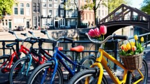 renting kids bikes amsterdam